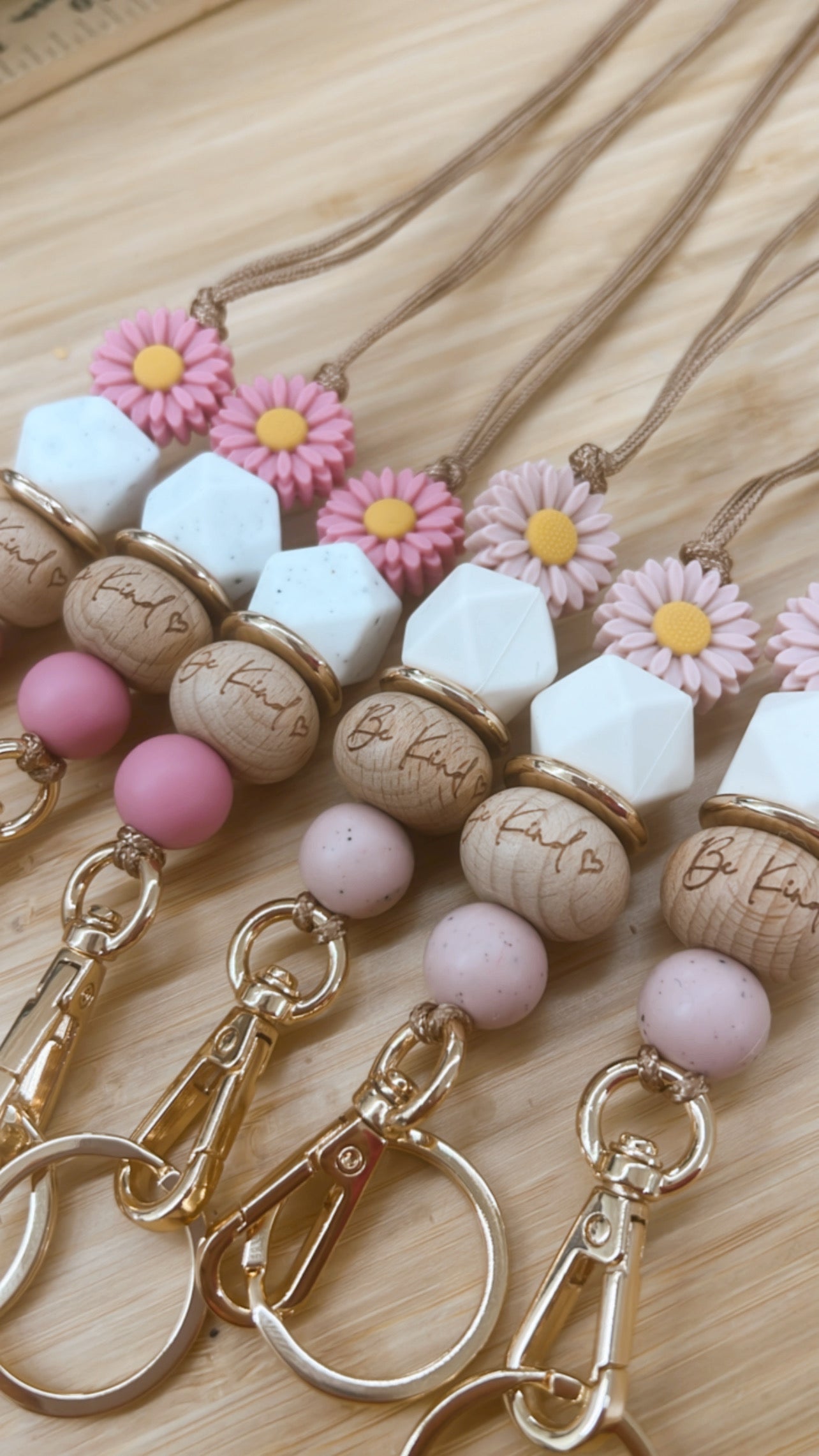 Be Kind | Daisy Flower Lanyard